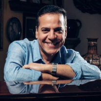 MÚSICA DEL MIAMI ÍNTIMO: EL PIANO BAR DE LÁZARO HORTA ESTE DOMINGO 21 DE AGOSTO