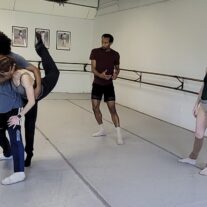 DIMENSIONS DANCE THEATRE EXTIENDE UNA INVITACIÓN PARA SER PARTE DE LA HISTORIA