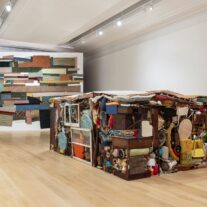 REVIEW: KERRY PHILLIPS EXHIBITION AT THE BASS