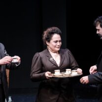MARTÍ SIN PEDESTAL, TEMPORADAS DEMASIADO CORTAS Y OTROS REPASOS DE LA ESCENA TEATRAL DE MIAMI EN 2023