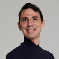 CONVERSANDO CON EL BAILARÍN CUBANO ALEJANDRO GONZÁLEZ RODRÍGUEZ, ESTRELLA DE LES BALLETS TROCKADERO DE MONTE CARLO