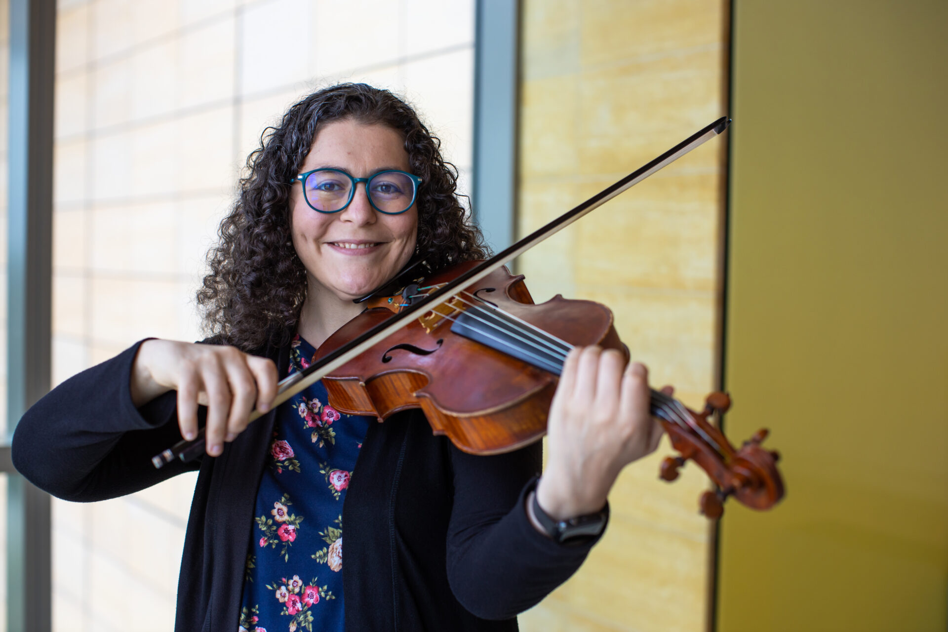 Robyn Power ARTS IN MEDICINE PROGRAM BRINGS THE HEALING POWER OF ART AND MUSIC ...