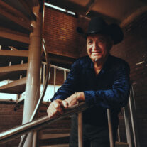 Eliades Ochoa Goes Beyond Buena Vista At 26th Afro Roots Fest