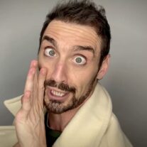 Regresa Luciano Rosso a Miami con ‘Apocalipsync’, donde interpreta a más de 40 personajes