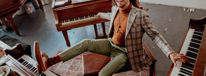 Miami-born Emmet Cohen brings viral ‘Emmet’s Place’ jazz series to the Arsht Center
